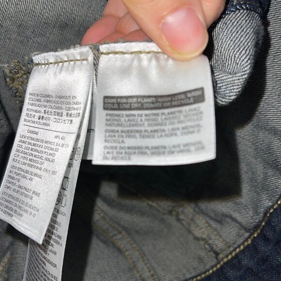 Levi's Women's Denim Trucker Jacket Blue Size Small Pure Cotton Cuffs Buttons - Picture 11 of 15